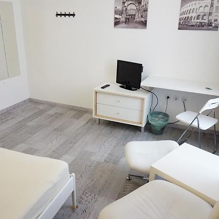 Hostel Ljiljana Pula Zewnętrze zdjęcie
