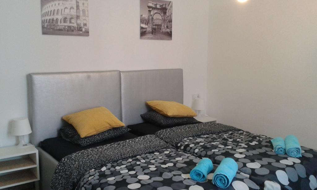 Hostel Ljiljana Pula Zewnętrze zdjęcie