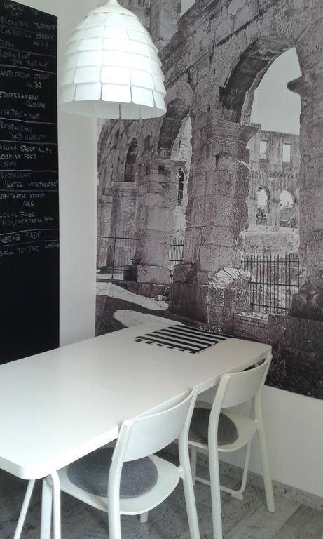 Hostel Ljiljana Pula Zewnętrze zdjęcie
